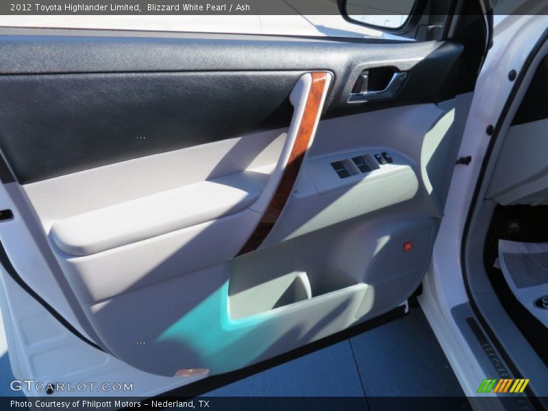 Blizzard White Pearl / Ash 2012 Toyota Highlander Limited