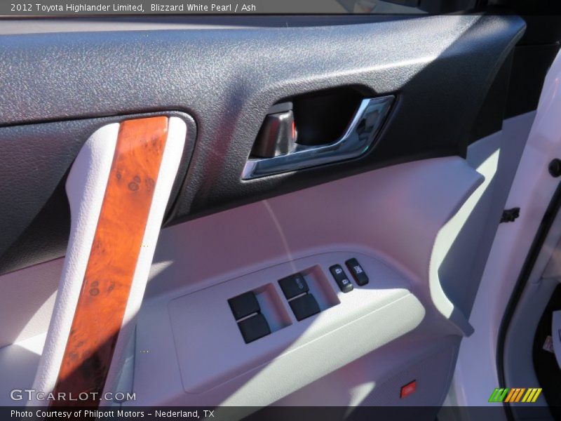 Blizzard White Pearl / Ash 2012 Toyota Highlander Limited