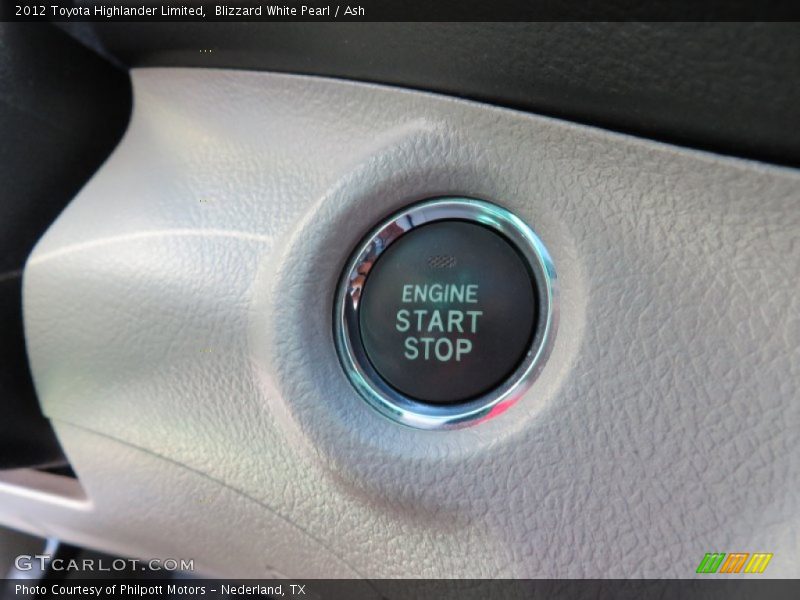 Blizzard White Pearl / Ash 2012 Toyota Highlander Limited