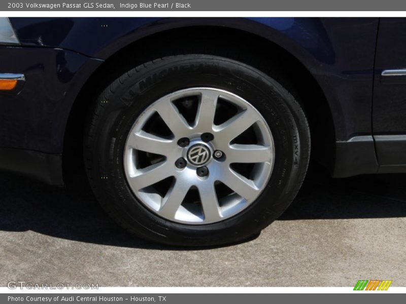 Indigo Blue Pearl / Black 2003 Volkswagen Passat GLS Sedan