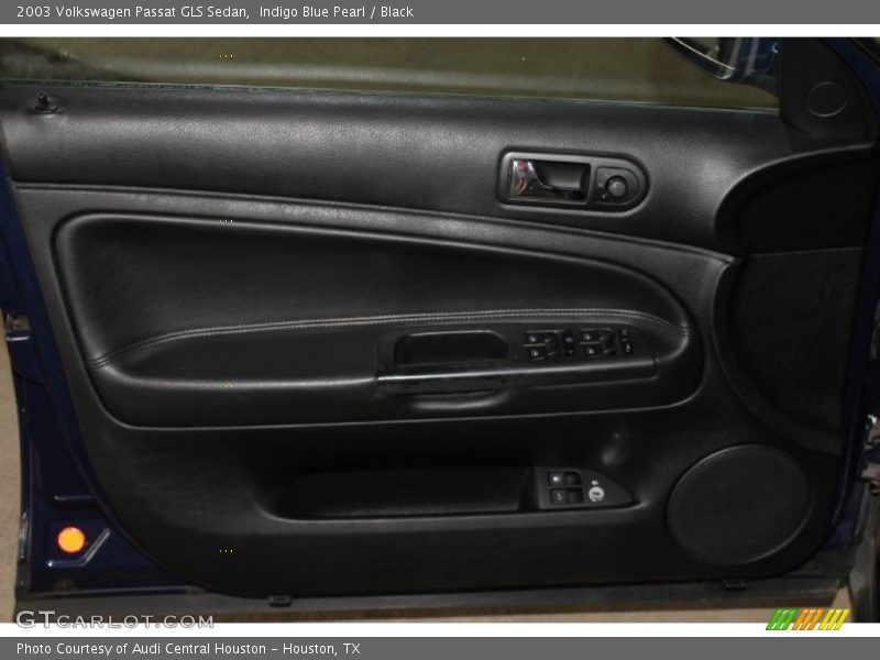 Indigo Blue Pearl / Black 2003 Volkswagen Passat GLS Sedan