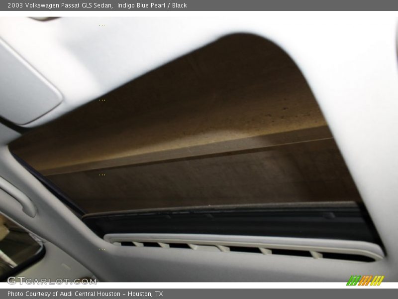 Indigo Blue Pearl / Black 2003 Volkswagen Passat GLS Sedan