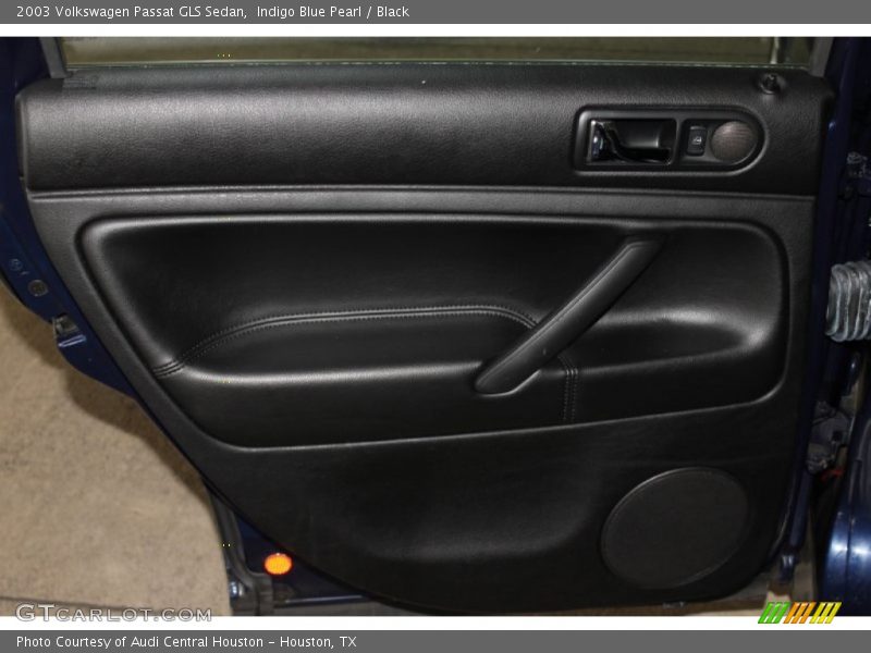 Indigo Blue Pearl / Black 2003 Volkswagen Passat GLS Sedan