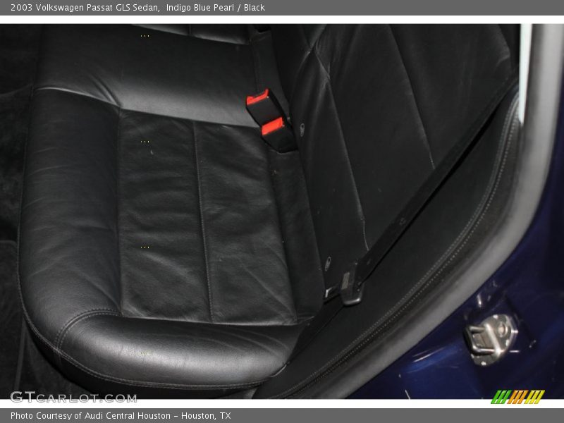 Indigo Blue Pearl / Black 2003 Volkswagen Passat GLS Sedan