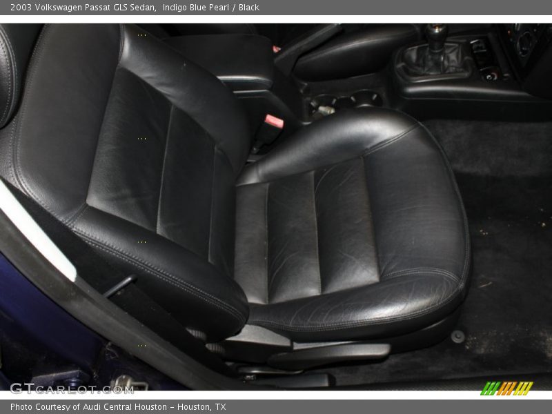 Indigo Blue Pearl / Black 2003 Volkswagen Passat GLS Sedan