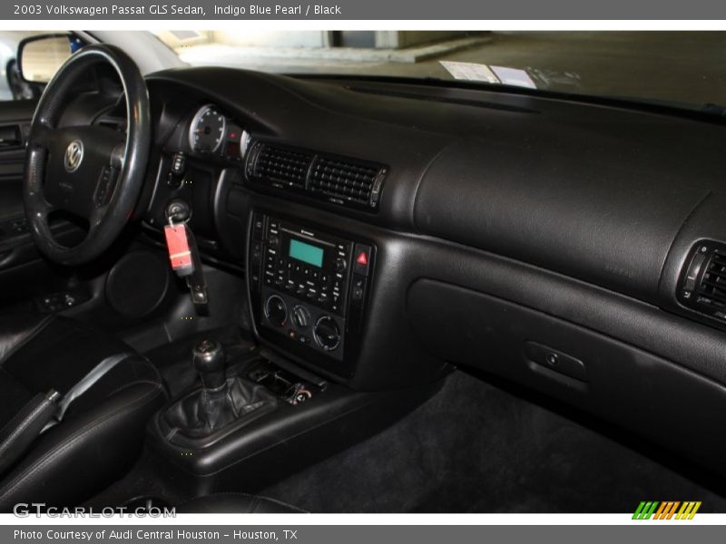 Indigo Blue Pearl / Black 2003 Volkswagen Passat GLS Sedan