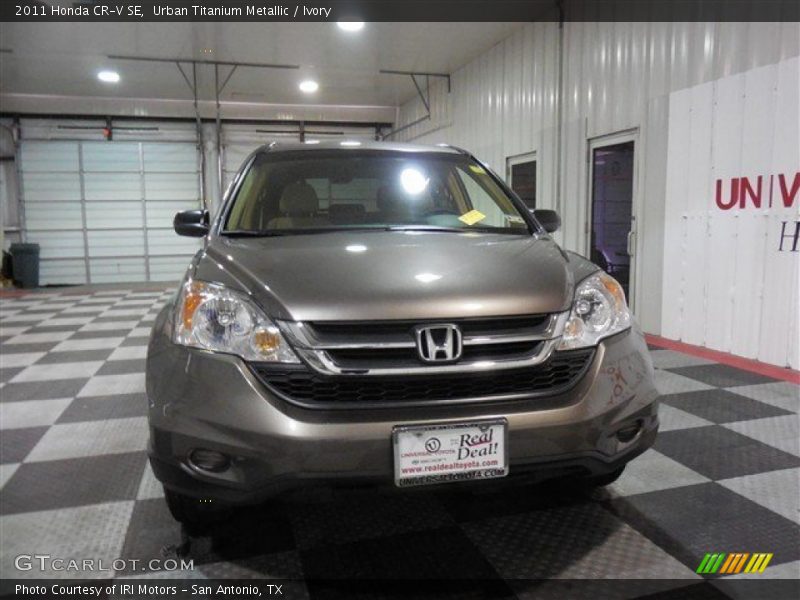 Urban Titanium Metallic / Ivory 2011 Honda CR-V SE