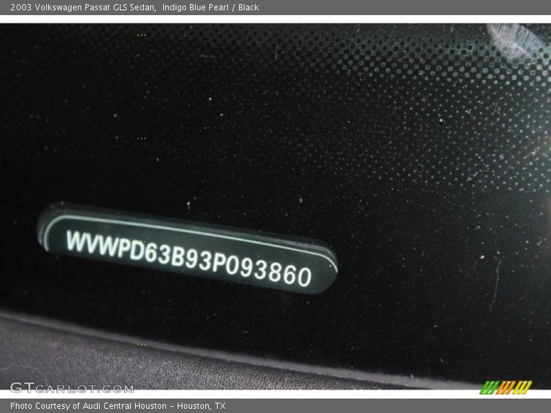 Indigo Blue Pearl / Black 2003 Volkswagen Passat GLS Sedan