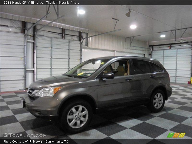 Urban Titanium Metallic / Ivory 2011 Honda CR-V SE