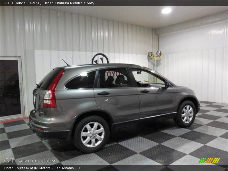 Urban Titanium Metallic / Ivory 2011 Honda CR-V SE