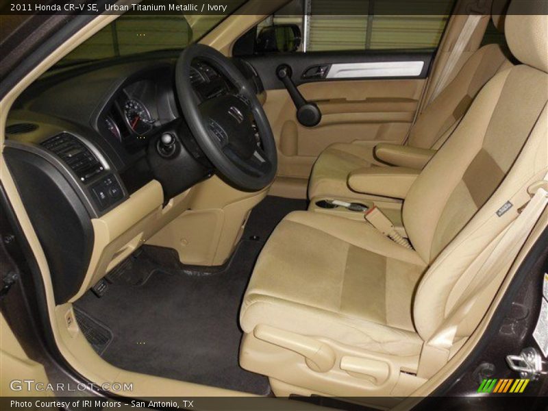 Urban Titanium Metallic / Ivory 2011 Honda CR-V SE