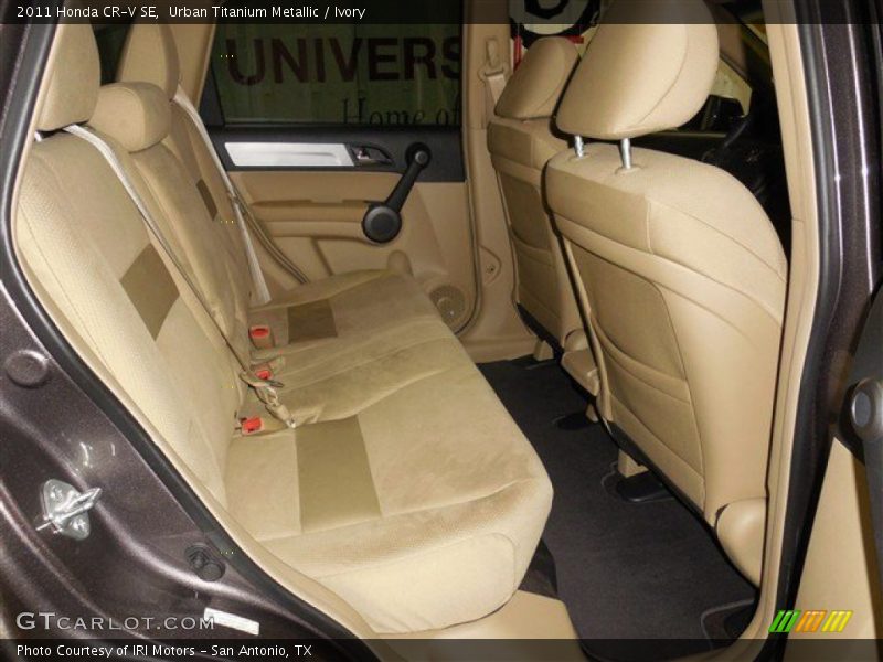 Urban Titanium Metallic / Ivory 2011 Honda CR-V SE