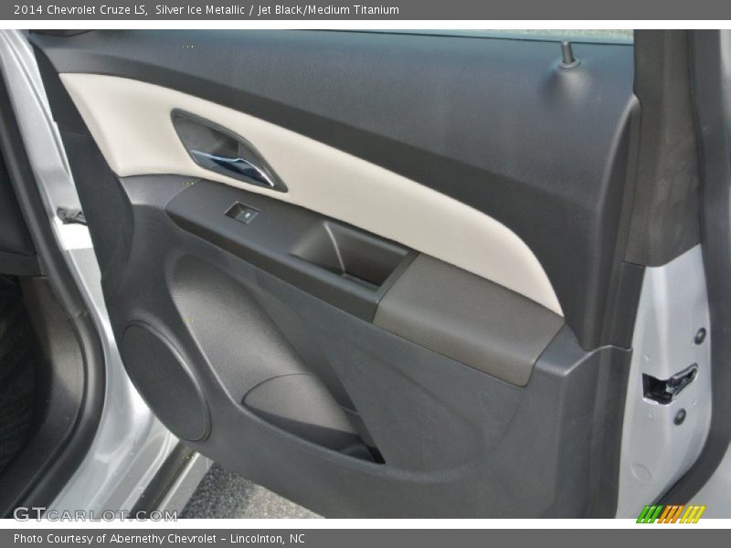 Silver Ice Metallic / Jet Black/Medium Titanium 2014 Chevrolet Cruze LS