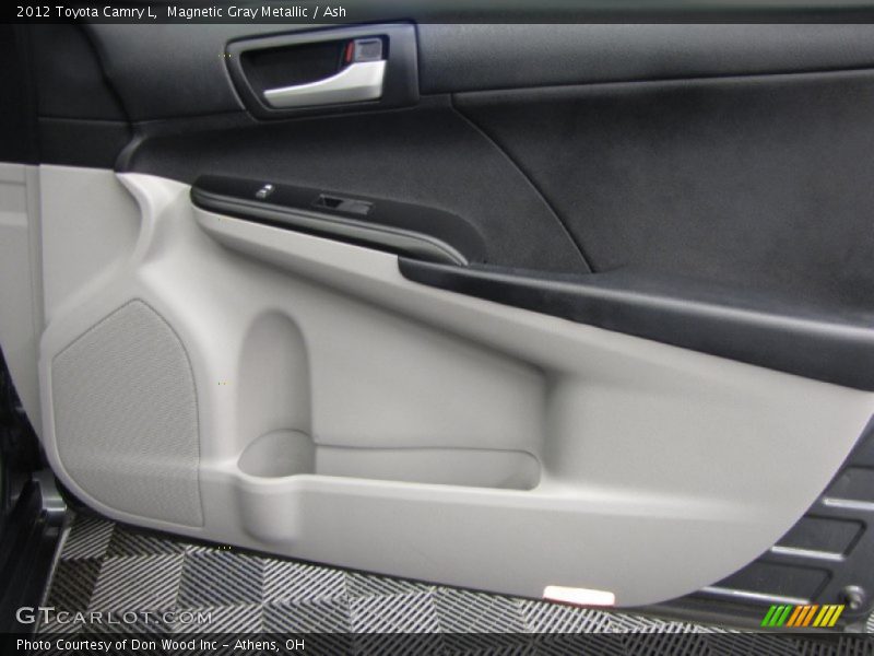 Magnetic Gray Metallic / Ash 2012 Toyota Camry L