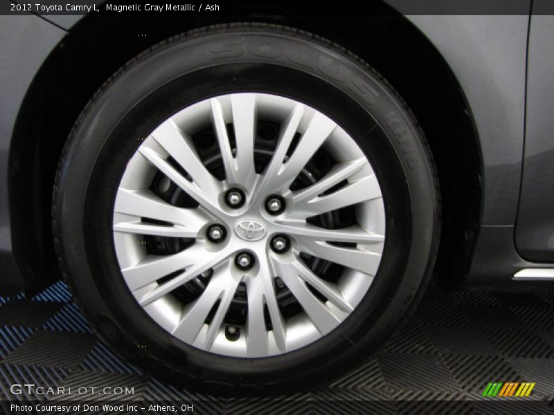 Magnetic Gray Metallic / Ash 2012 Toyota Camry L