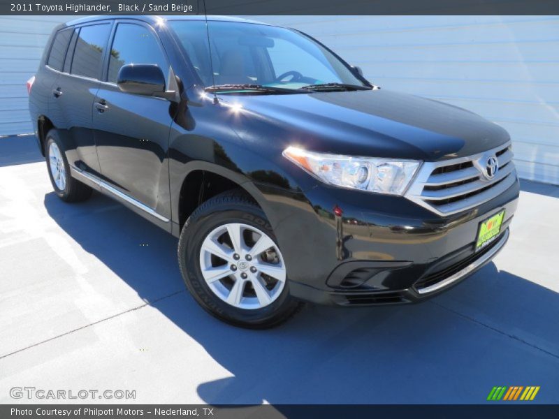 Black / Sand Beige 2011 Toyota Highlander