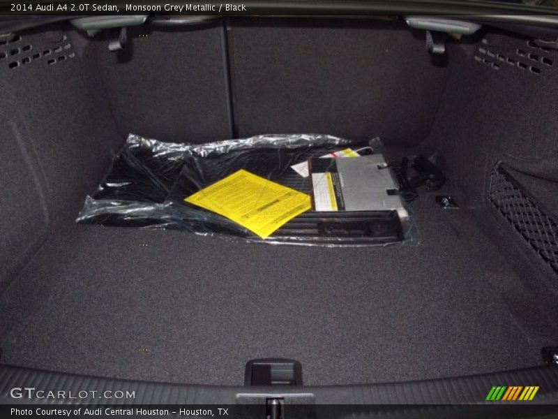  2014 A4 2.0T Sedan Trunk