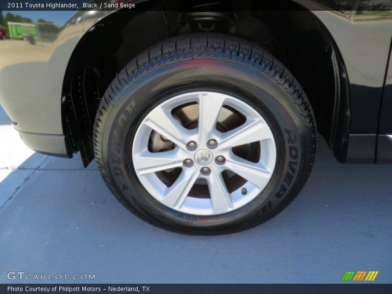 Black / Sand Beige 2011 Toyota Highlander