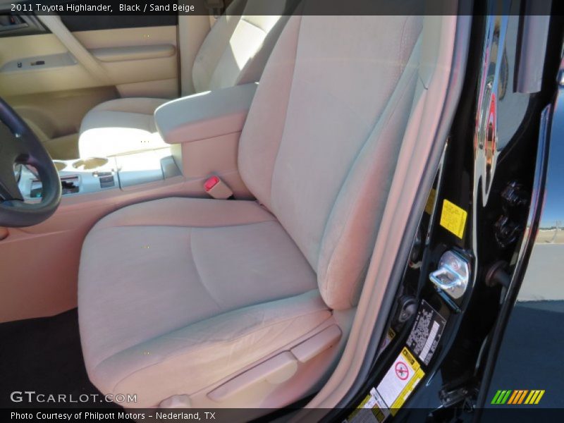 Black / Sand Beige 2011 Toyota Highlander