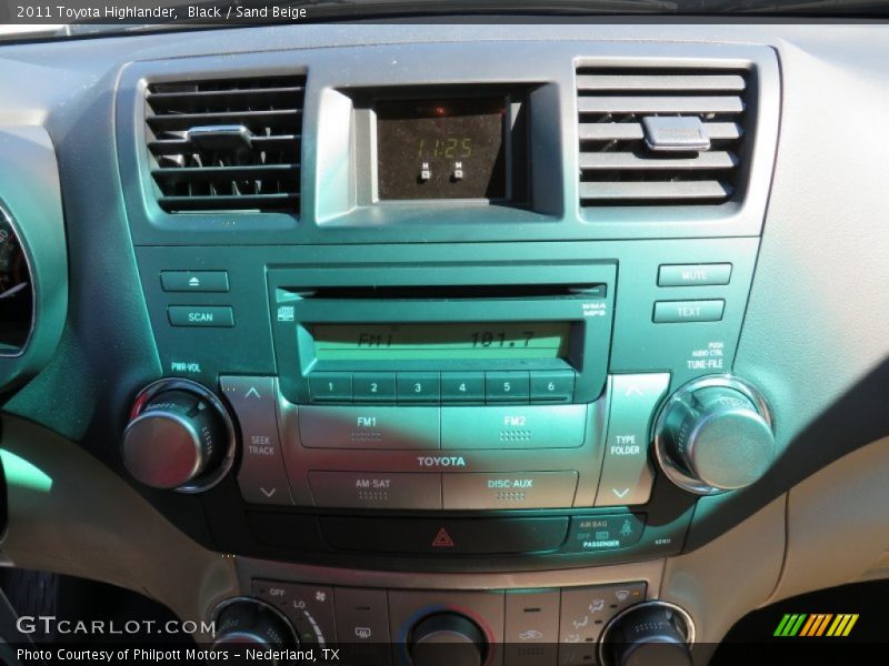 Black / Sand Beige 2011 Toyota Highlander