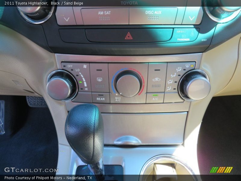 Black / Sand Beige 2011 Toyota Highlander