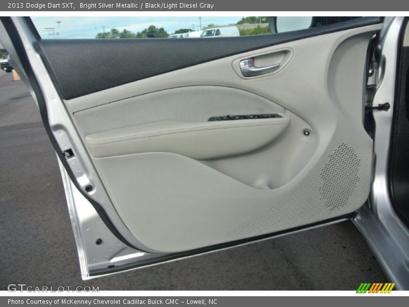 Bright Silver Metallic / Black/Light Diesel Gray 2013 Dodge Dart SXT