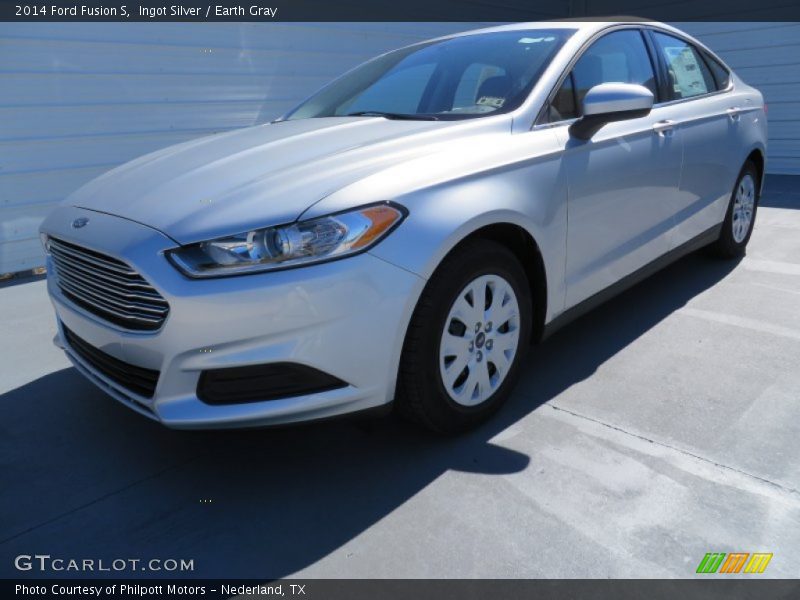 Ingot Silver / Earth Gray 2014 Ford Fusion S