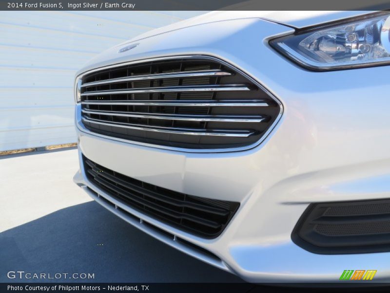 Ingot Silver / Earth Gray 2014 Ford Fusion S