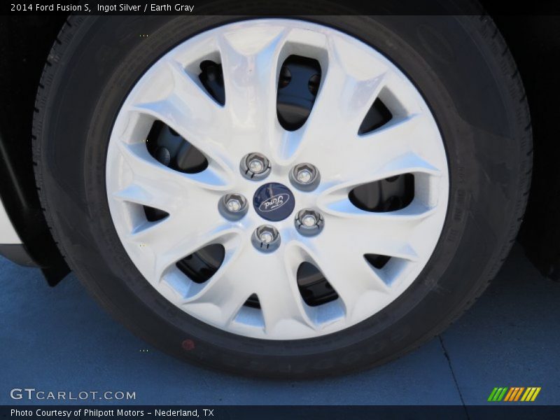 Ingot Silver / Earth Gray 2014 Ford Fusion S