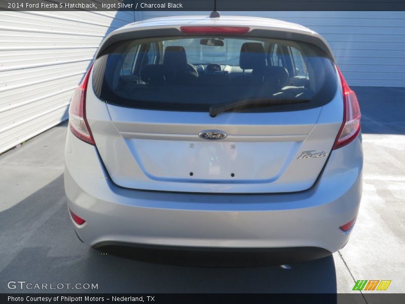 Ingot Silver / Charcoal Black 2014 Ford Fiesta S Hatchback