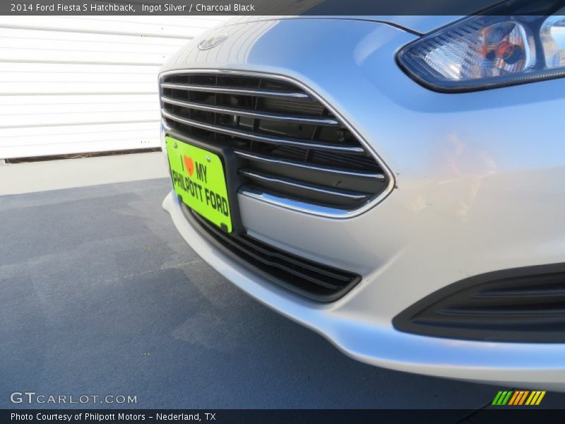 Ingot Silver / Charcoal Black 2014 Ford Fiesta S Hatchback