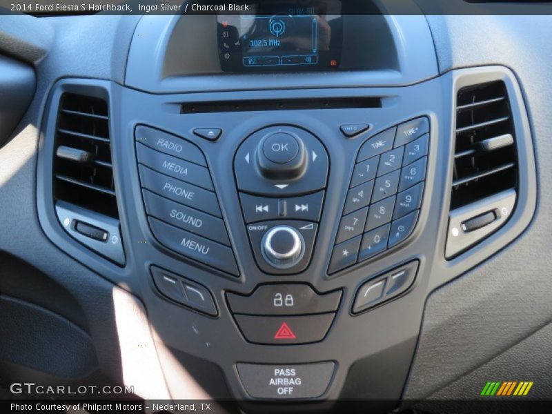 Ingot Silver / Charcoal Black 2014 Ford Fiesta S Hatchback
