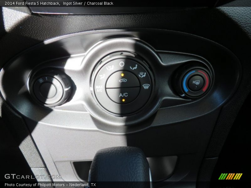 Ingot Silver / Charcoal Black 2014 Ford Fiesta S Hatchback