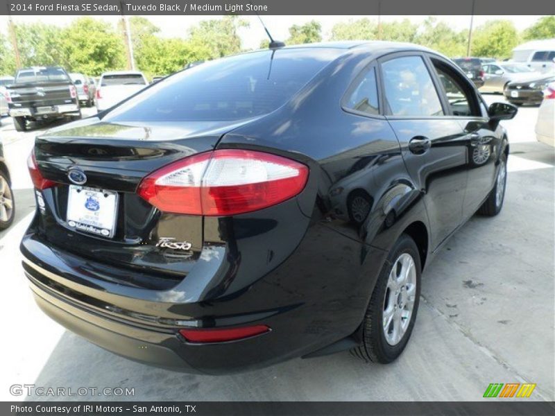 Tuxedo Black / Medium Light Stone 2014 Ford Fiesta SE Sedan