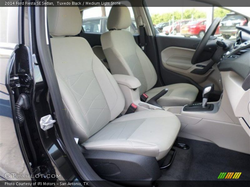 Tuxedo Black / Medium Light Stone 2014 Ford Fiesta SE Sedan