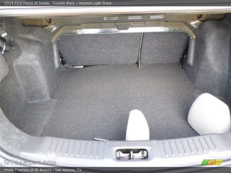 Tuxedo Black / Medium Light Stone 2014 Ford Fiesta SE Sedan