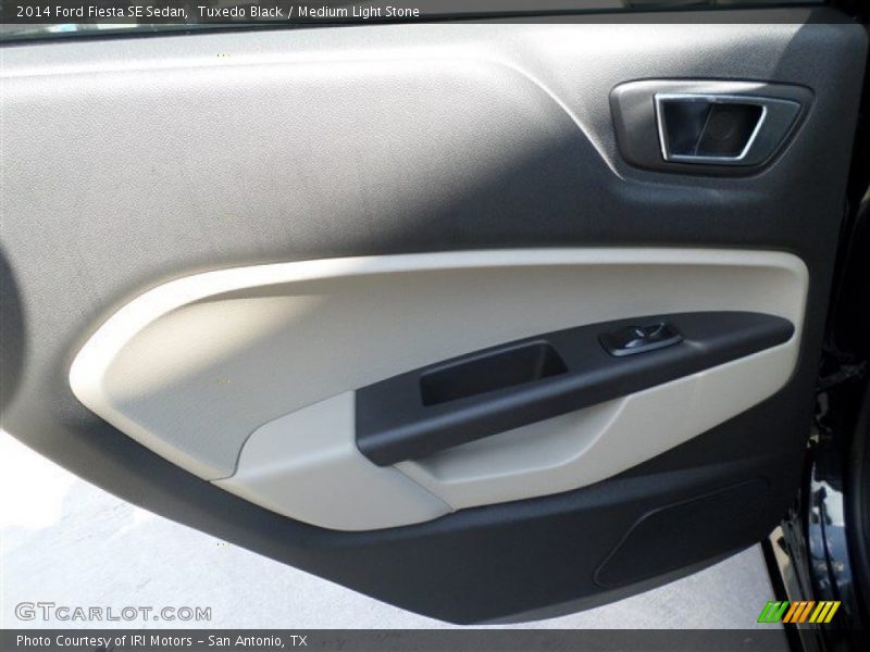 Tuxedo Black / Medium Light Stone 2014 Ford Fiesta SE Sedan