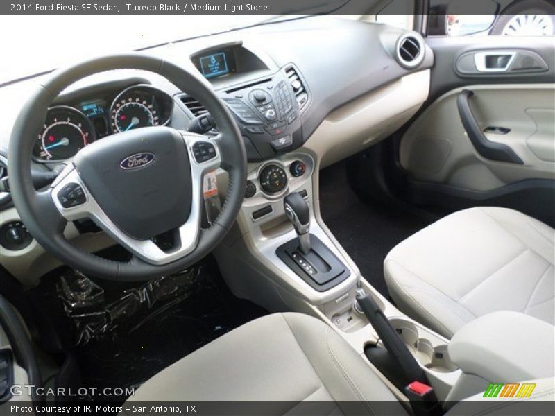 Tuxedo Black / Medium Light Stone 2014 Ford Fiesta SE Sedan