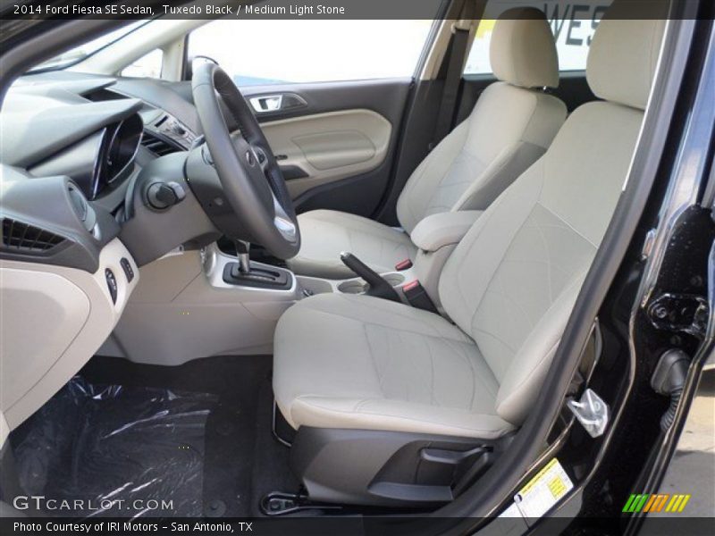 Tuxedo Black / Medium Light Stone 2014 Ford Fiesta SE Sedan