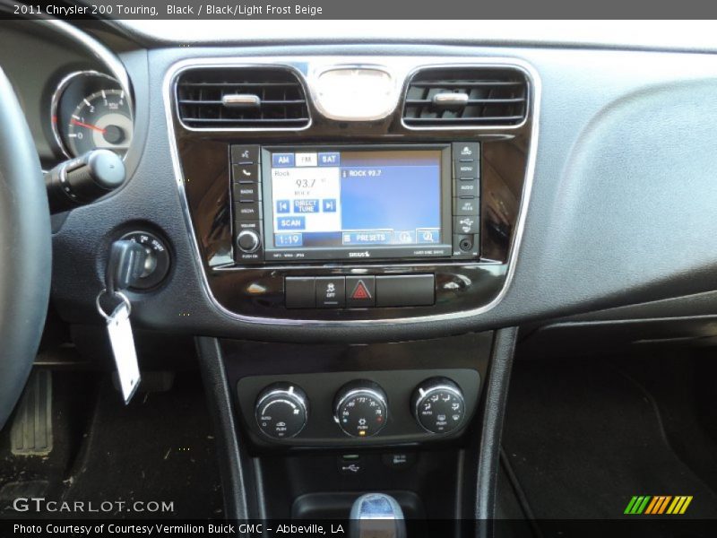 Black / Black/Light Frost Beige 2011 Chrysler 200 Touring