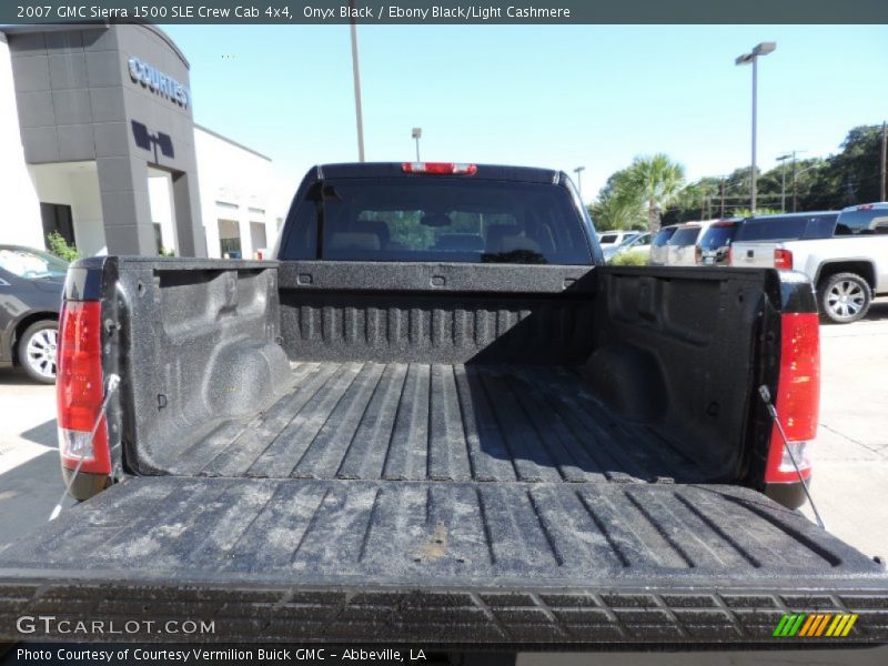 Onyx Black / Ebony Black/Light Cashmere 2007 GMC Sierra 1500 SLE Crew Cab 4x4
