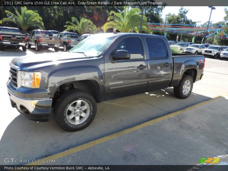 Front 3/4 View of 2011 Sierra 1500 SLE Crew Cab 4x4