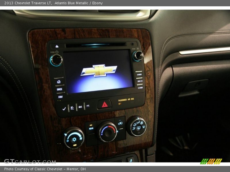 Atlantis Blue Metallic / Ebony 2013 Chevrolet Traverse LT