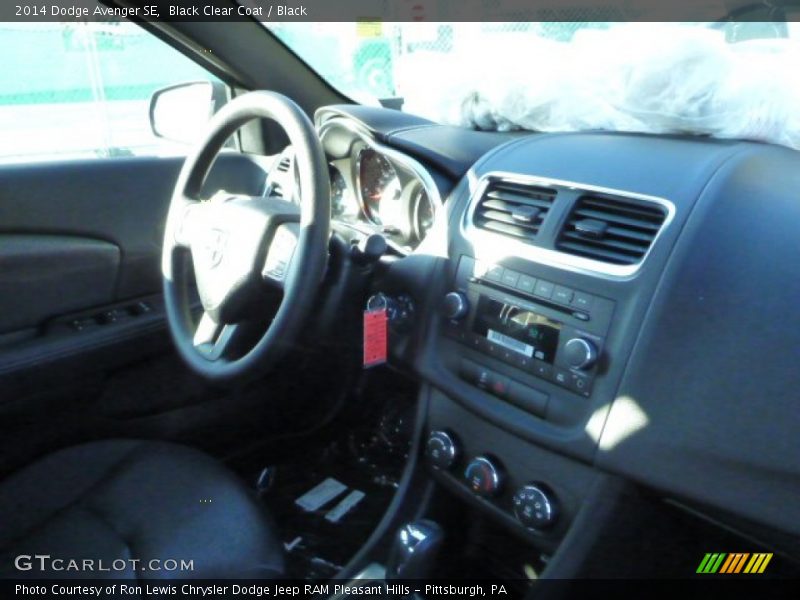 Black Clear Coat / Black 2014 Dodge Avenger SE