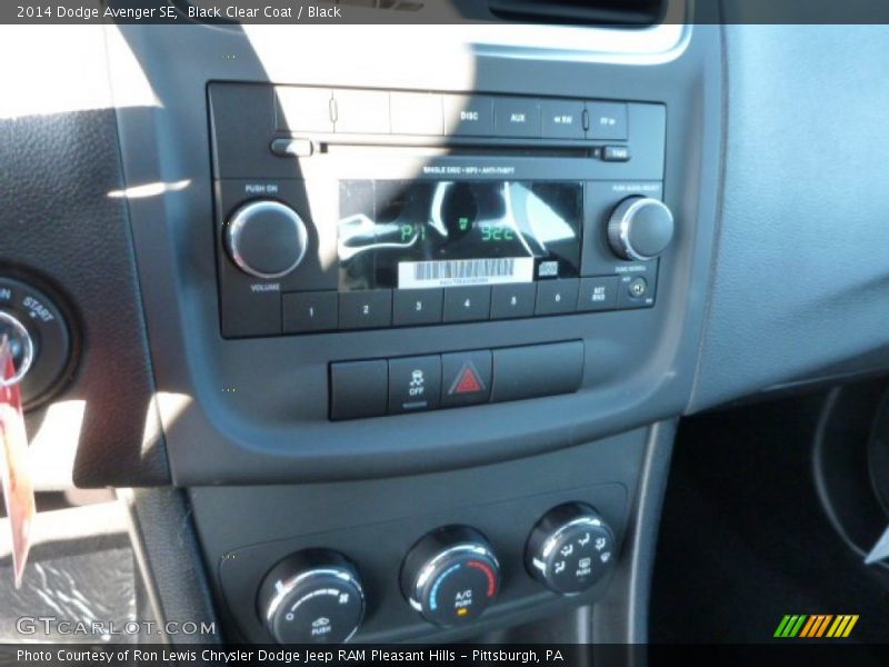 Black Clear Coat / Black 2014 Dodge Avenger SE