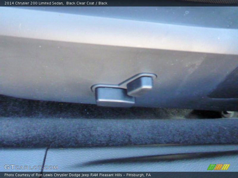 Black Clear Coat / Black 2014 Chrysler 200 Limited Sedan