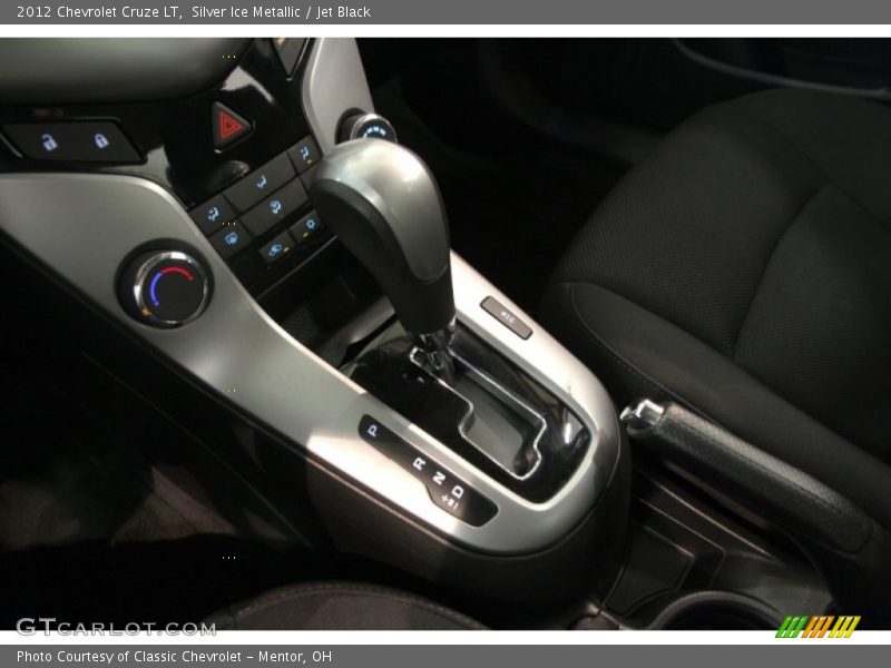 Silver Ice Metallic / Jet Black 2012 Chevrolet Cruze LT