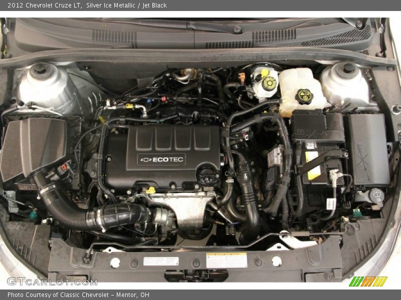 Silver Ice Metallic / Jet Black 2012 Chevrolet Cruze LT