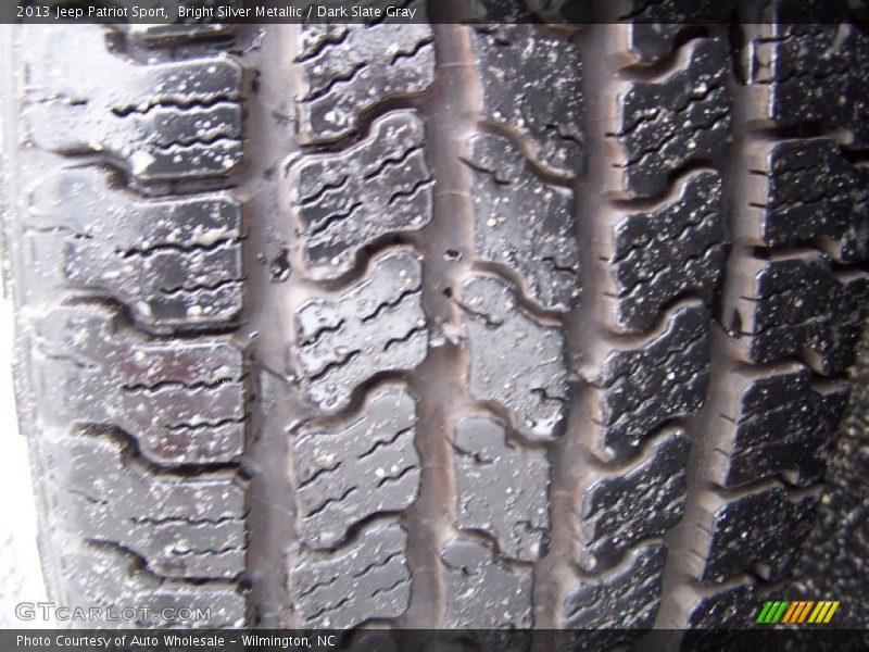 Bright Silver Metallic / Dark Slate Gray 2013 Jeep Patriot Sport