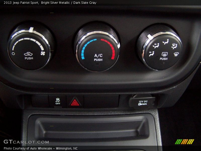 Bright Silver Metallic / Dark Slate Gray 2013 Jeep Patriot Sport